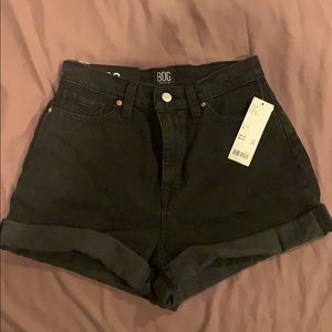 NWT BDG BLACK MOM SHORTS SZ 26